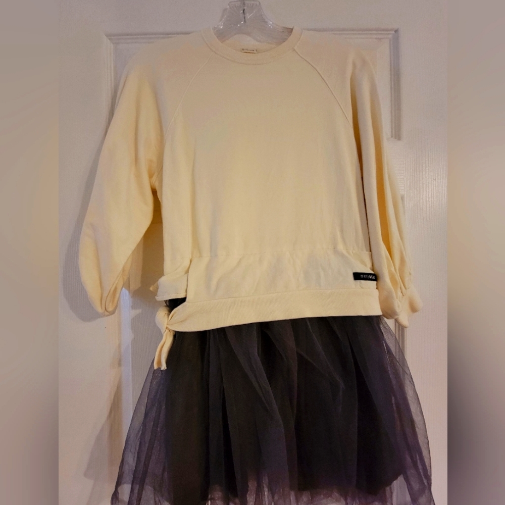 Petite Mieux Girls Size 14 white & grey dress runs a little small